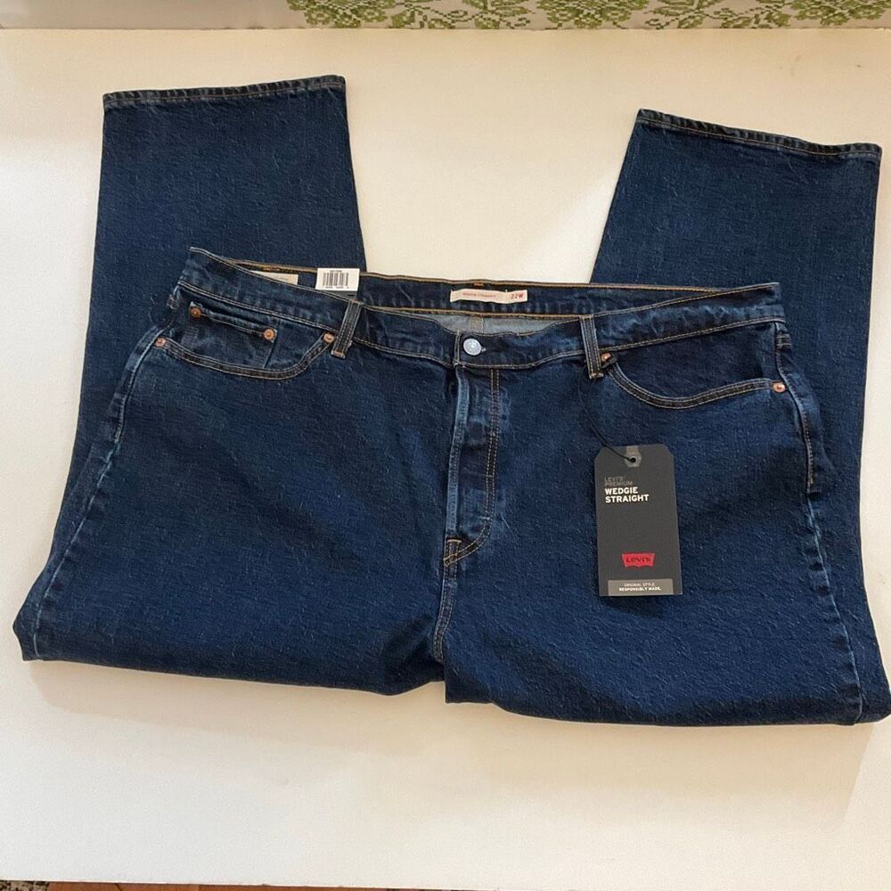Levi’s Wedgie Straight High Rise 5 Pocket Button Fly, 22W. Plus Size - Picture 4 of 14